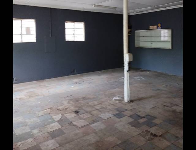 149M² BUILDING FOR SALE IN UITENHAGE CENTRAL